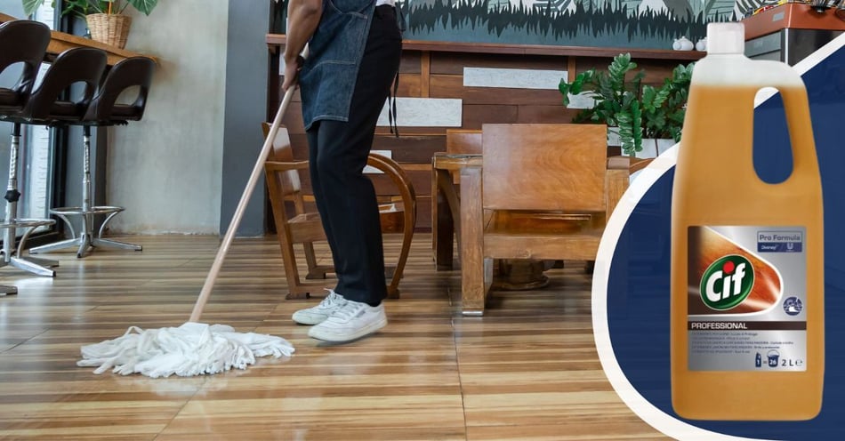 Come pulire il parquet del tuo locale